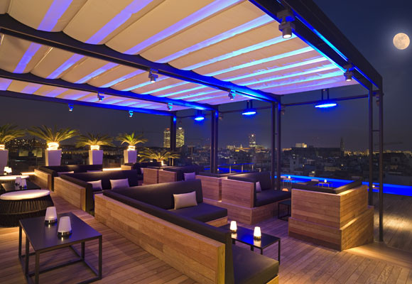 Terraza sky bar del Gran Hotel Central de Barcelona