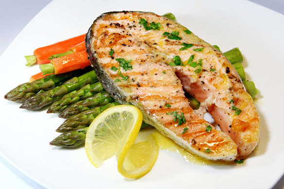 Coaching nutricional cena saludable pescado